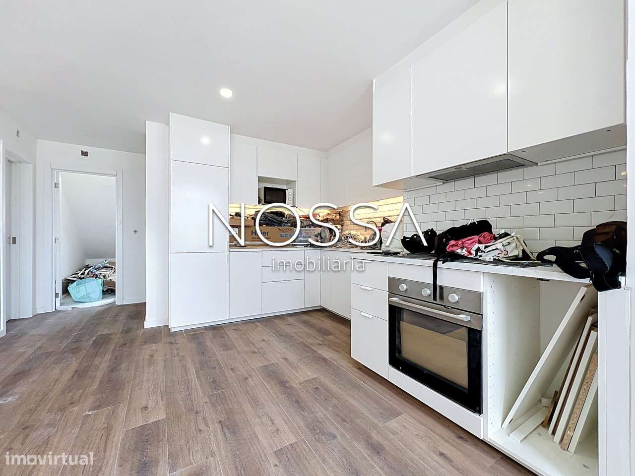 Elegante Apartamento T2 Totalmente Remodelado-11