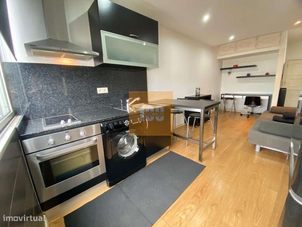 T1 equipado e mobilado para venda na Rua da Torrinha - Grande imagem: 4/17