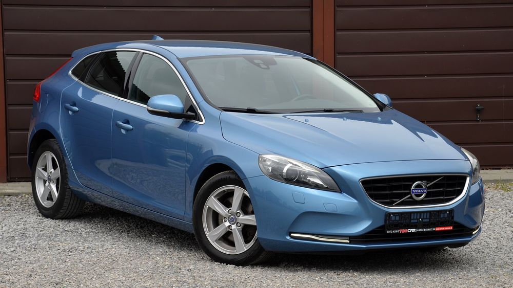 Volvo V40 II T2 2014