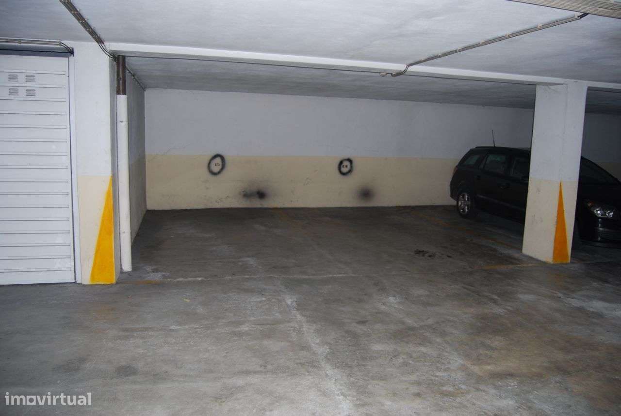 Vende-se Arrumos - Famalicão-7