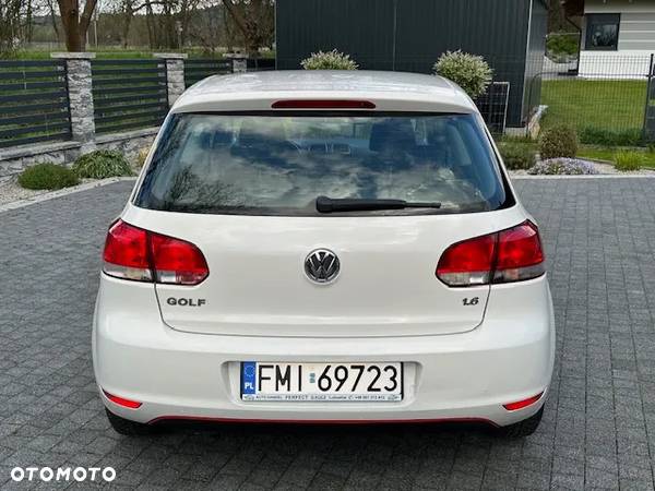 Volkswagen Golf VI 1.6 Comfortline - 5