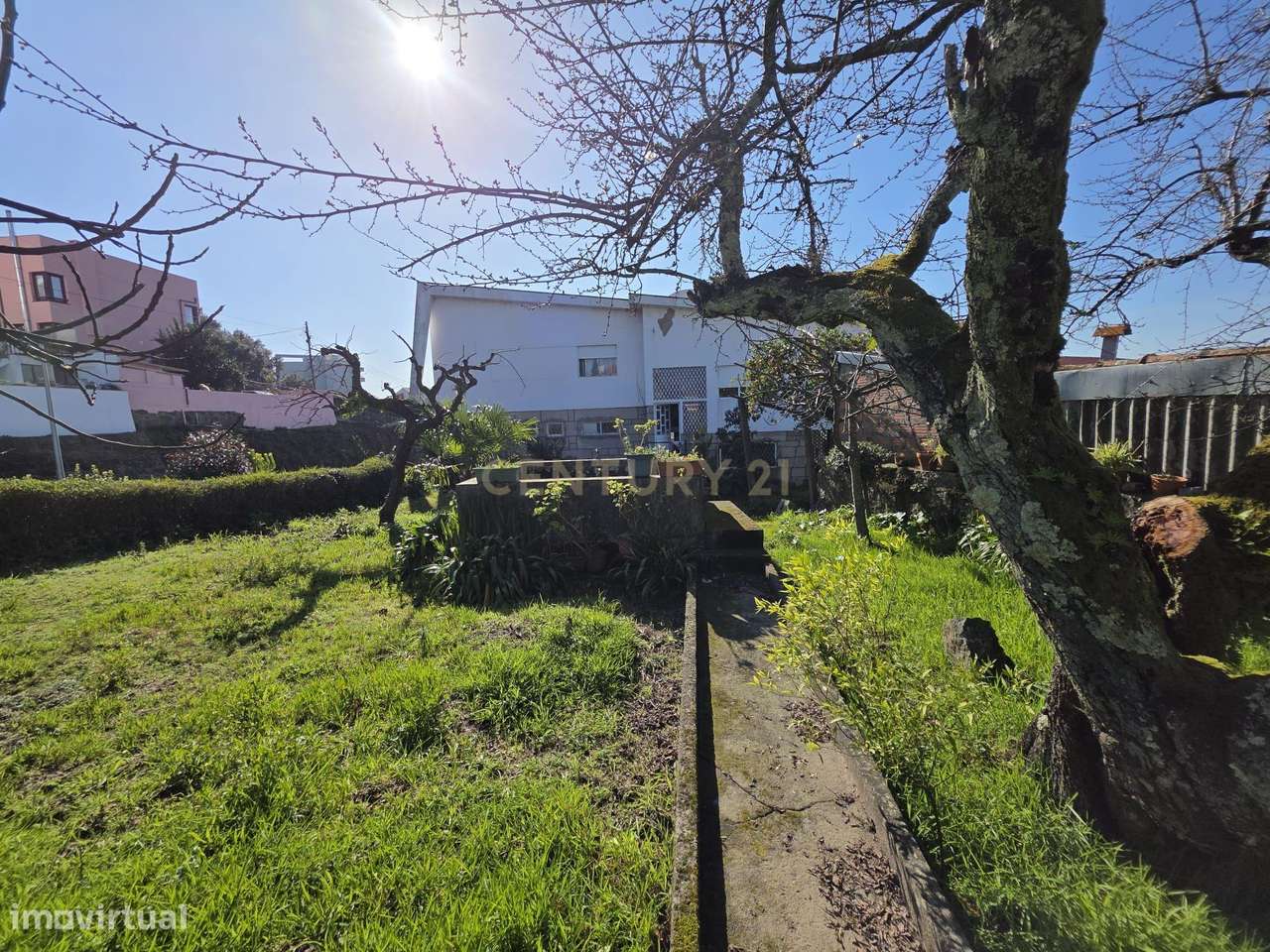 ✨ Oportunidade Única no Centro de Penafiel ✨-6