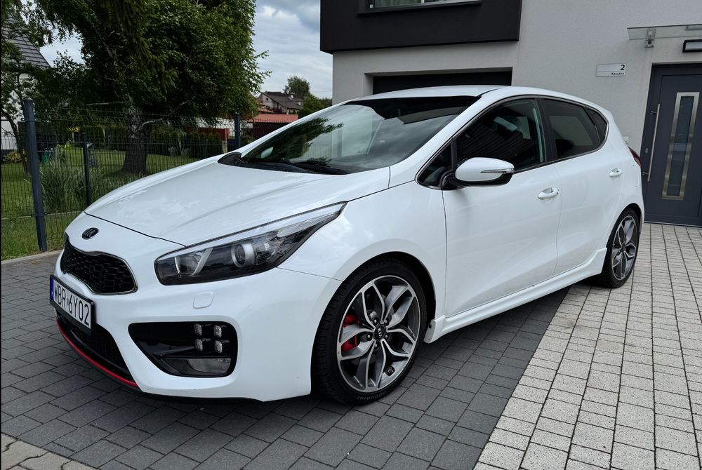 Kia Ceed II (2012-) 1.6 T-GDI GT-Challenge 2016