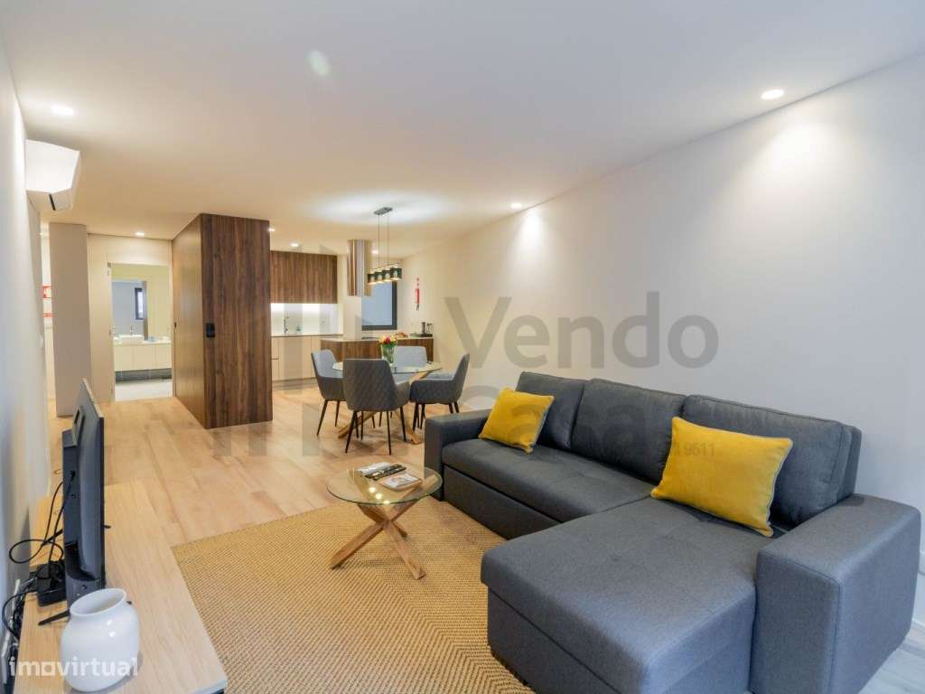 Vende-se T1 - Braga - C. Histórico-0