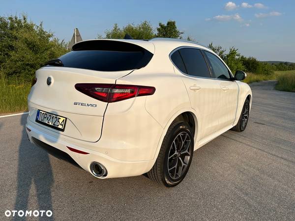 Alfa Romeo Stelvio 2.0 Turbo Veloce Q4 - 7