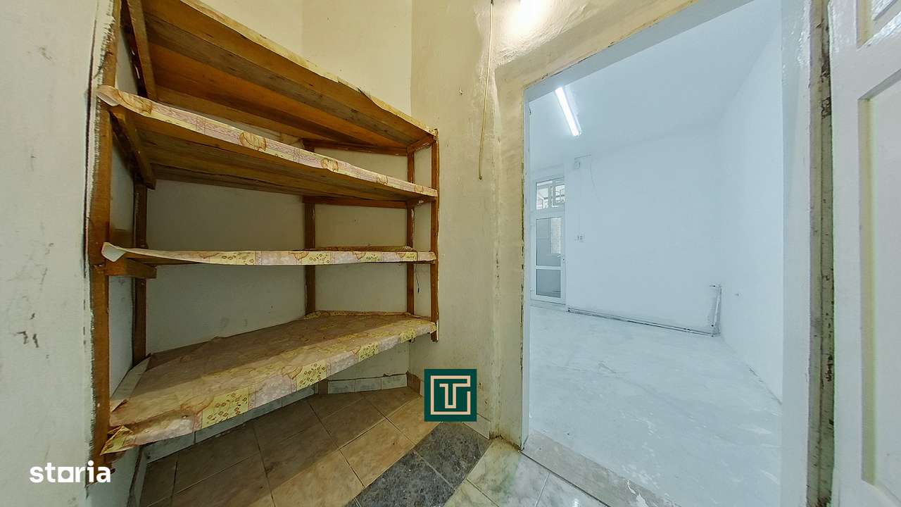 Apartament cu potential cu 2 camere la curte comuna in Centru - Imagine principală: 4/13