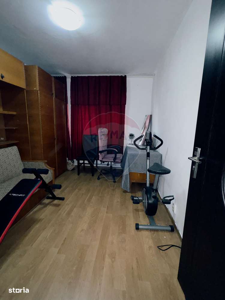 4 decomandate, 1 Mai, parter, bilateral, 75mp - Imagine principală: 5/18