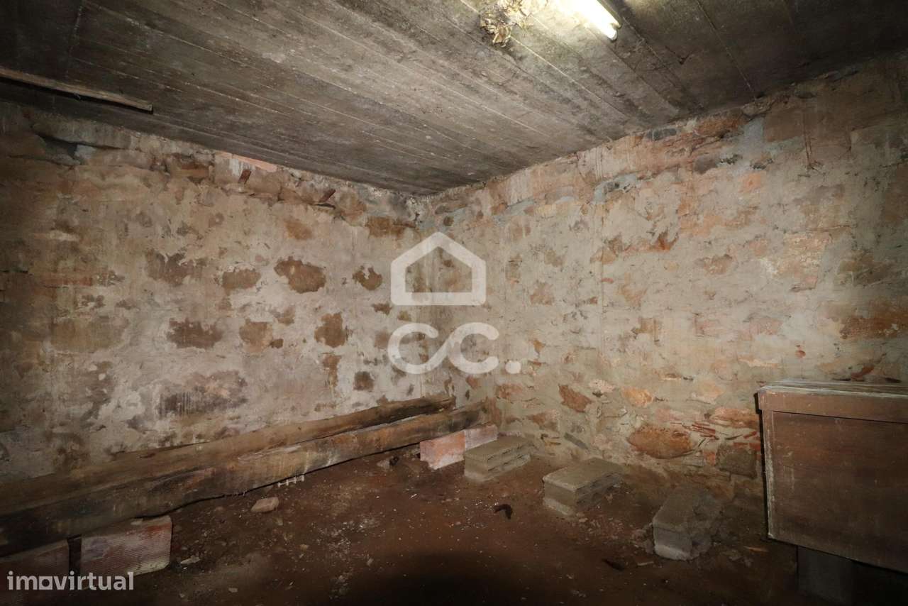 Moradia com Terreno – Pronta a Habitar | Zona do Cercal – Aguda-11