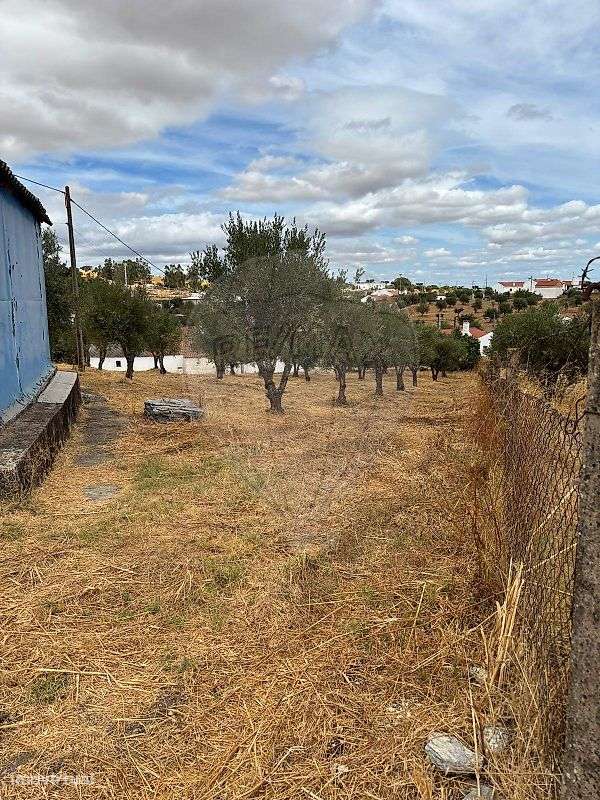 Moradia T1 para venda - Grande imagem: 2/9