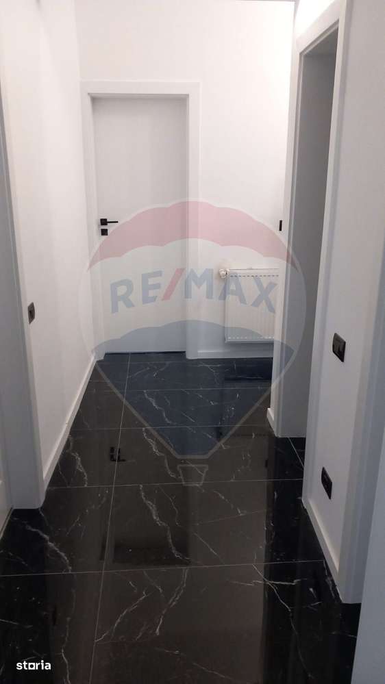 VANZARE Apartament cu 3 camere in zona Dacia-2