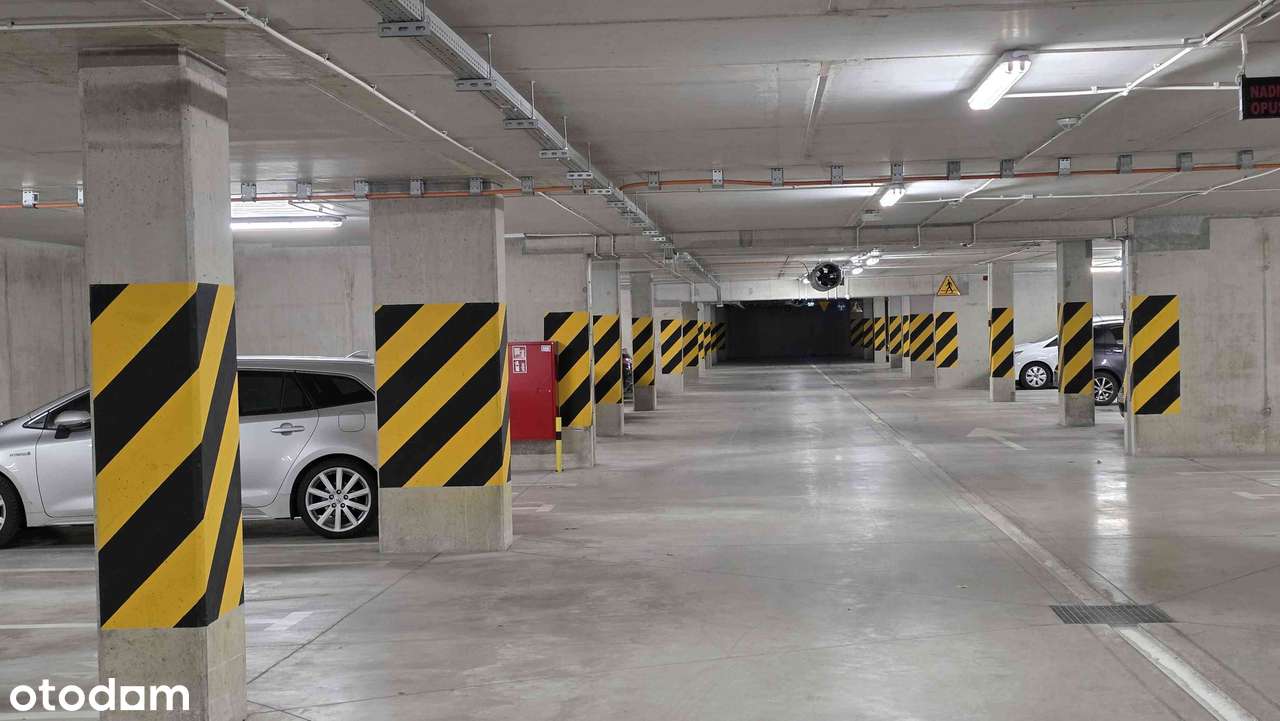 Szerokie miejsce postojowe | Garaż podziemny | Legnicka 59