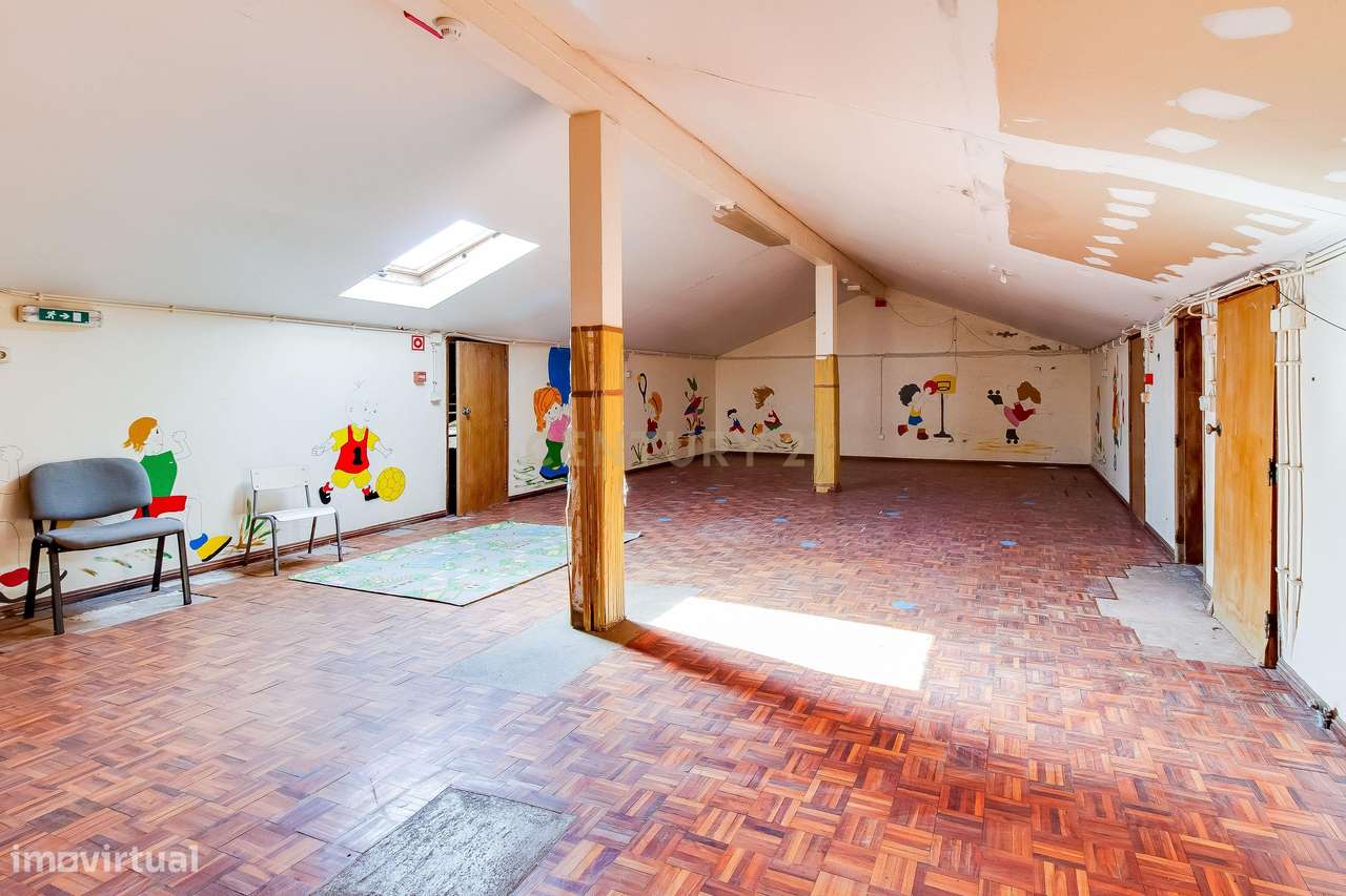 Imóvel para Infantário no Entroncamento – Espaço Amplo com Potencial d-27