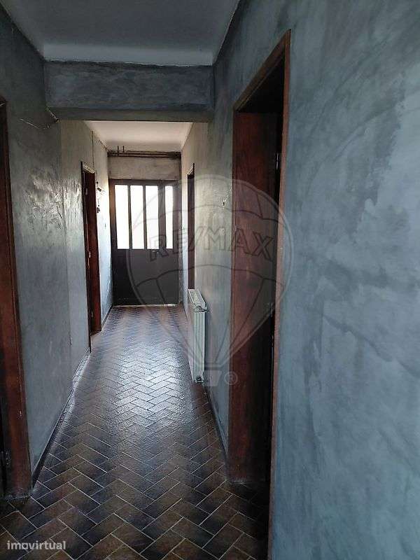 Moradia T6 para venda-12