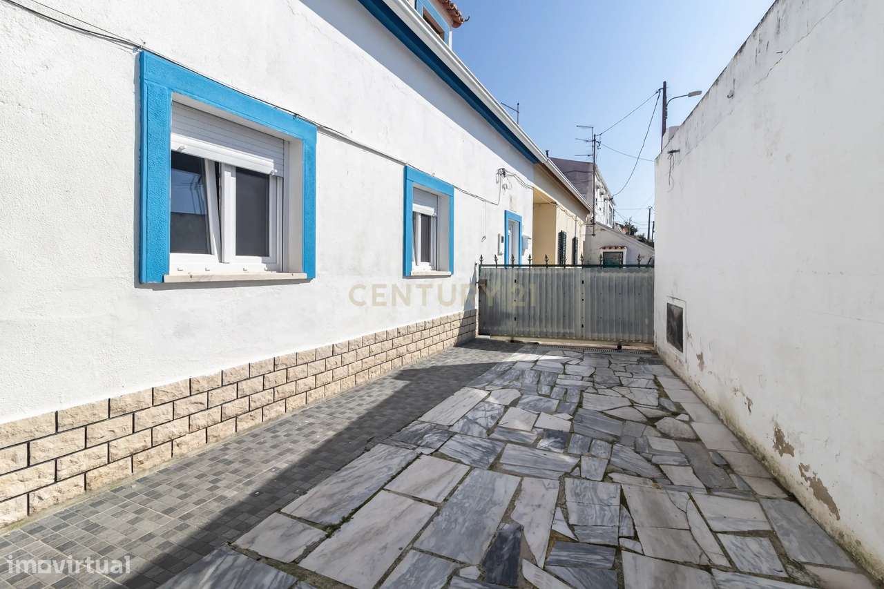 Moradia T3 + T2 independente em Santo Ovídio, Setúbal - Grande imagem: 4/55