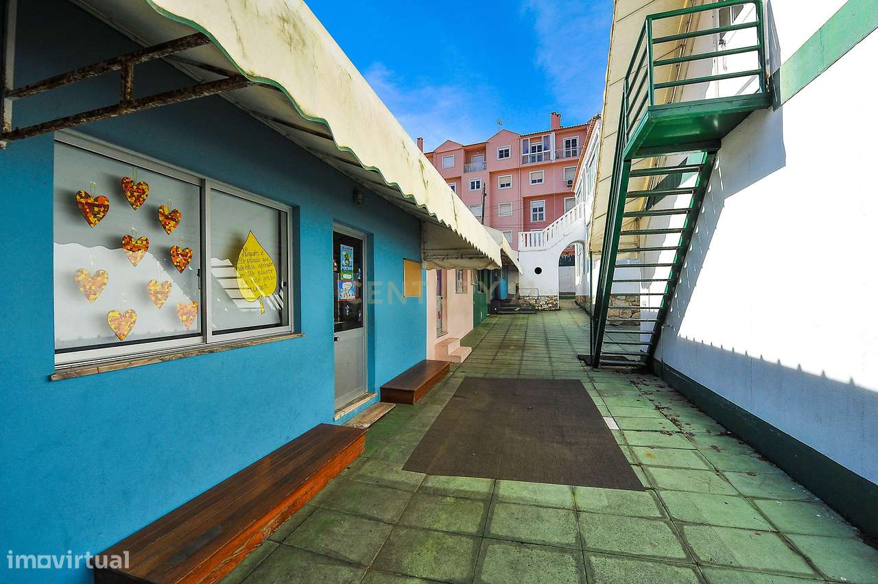 Imóvel com negócio (colégio)– Centro da Parede, Cascais-13