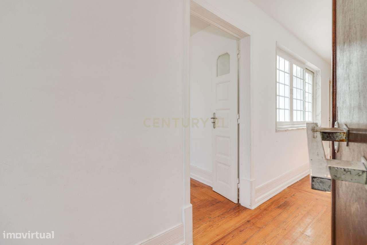 Penthouse com terraço de 28m2 junto ao metro no Rato-20