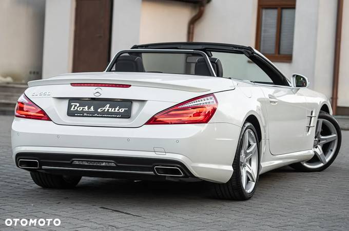 Mercedes-Benz SL 500 7G-TRONIC - 11