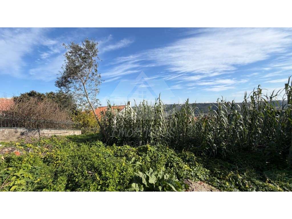 Terreno não edificável com 200 m² no Cabeço da Aguieira, Unhos - Grande imagem: 4/8