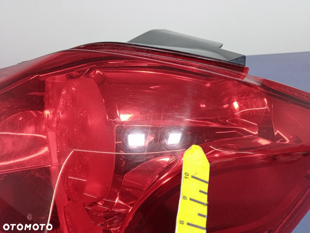 MITSUBISHI ASX I LIFT LAMPA TYŁ PRAWA ZEWNĘTRZNA P9374 - 8