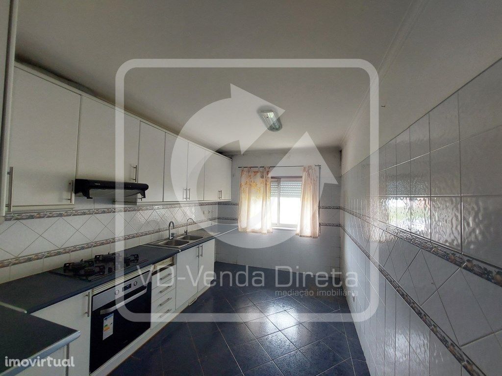 Apartamento T4, C/ PARQUEAMENTO, Alto Seixalinho, Barreiro