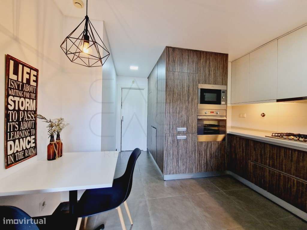 Apartamento de 2 assoalhadas para arrendar totalmente mobilado - Grande imagem: 3/24