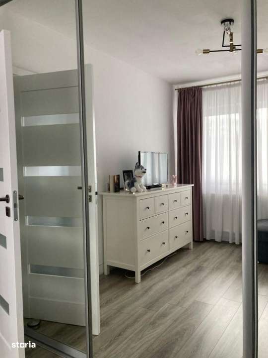 Apartament 2 camere decomandate , parcare , zona Amethyst . - Imagine principală: 3/8