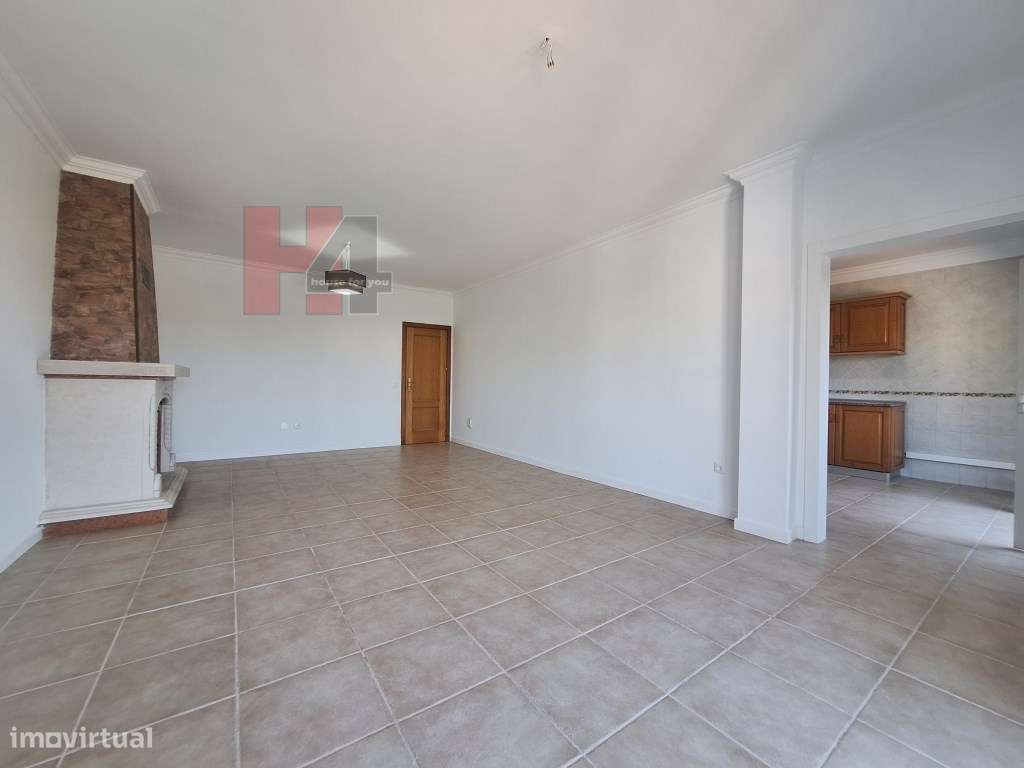 Moradia T4 com piscina inserida num terreno de 670m2 - Setúbal (OFE...-14