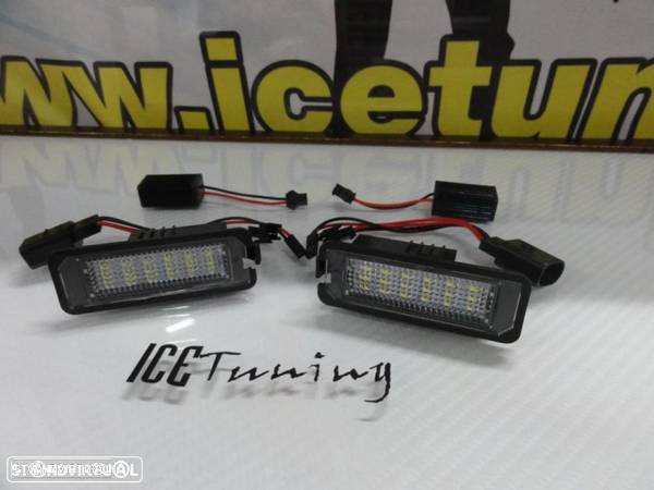 Suporte De Lampada De Matricula Com Led Branco Seat Altea, Altea XL, Exeo, Exeo ST, Ibiza 6J, Leon 1P, Bentley Continental Flying, GT, GT speed, GTC speed, Porsche Carrera GT, 911 Carrera 996, 997, GT2, GT3, 987, Cayene 9PA, Cayman 987C, Boxster, Audi TT,  VW Polo 6N2, 9N,9N3, Beetle, Passat B6, B7, EOS, Golf 4, 5, 6, 7, Lupo, Passat 3C, CC - 17