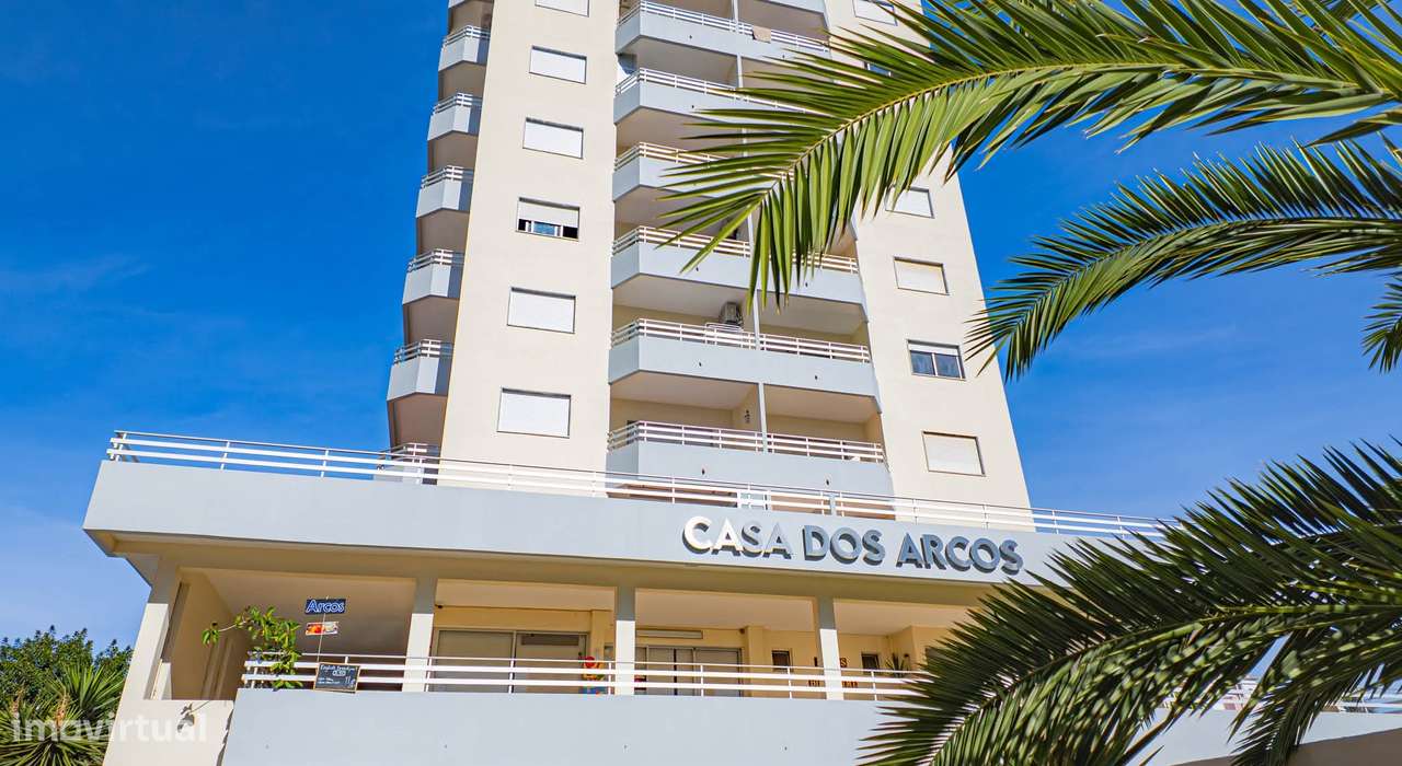 T0 Renovado com Varanda e Vista Piscina - a 2 min da Praia da Rocha - Grande imagem: 2/11