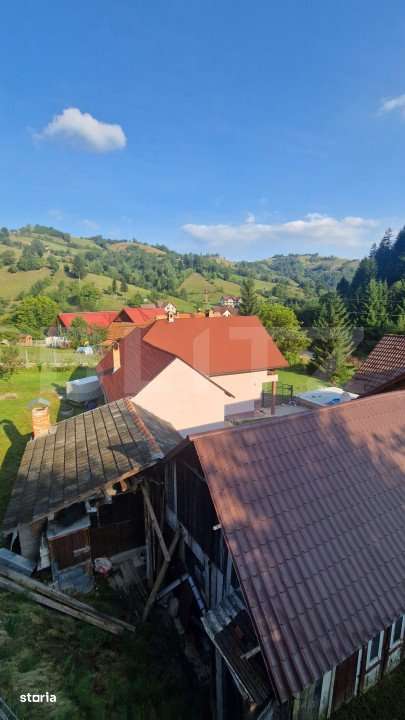 Casa 6 camere , se doreste si schimb cu apt+dif - Poiana Marului - Imagine principală: 2/19