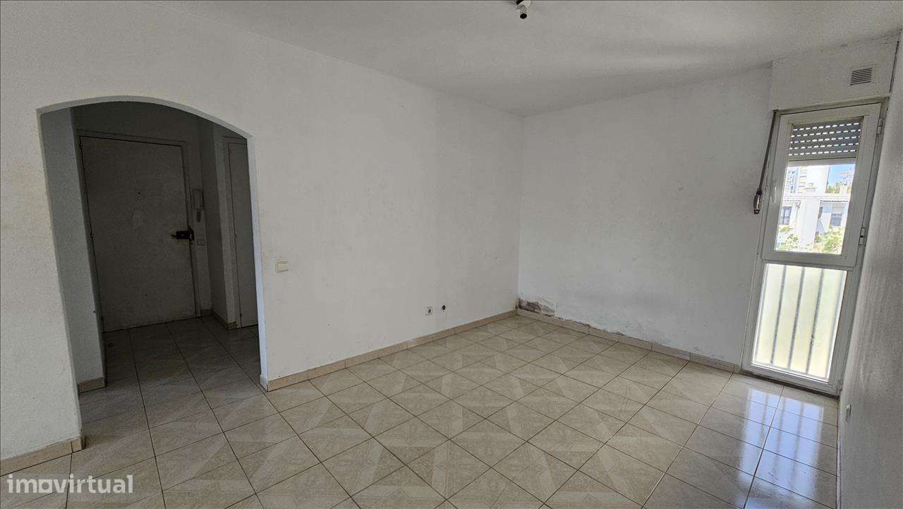 T2 com Vista Desafogada no Miratejo | 76m2 | Excelente Localização - Grande imagem: 5/15