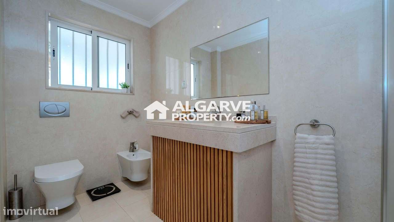 Bonita moradia V4 dentro do campo de golfe e perto de todas as comodid-23