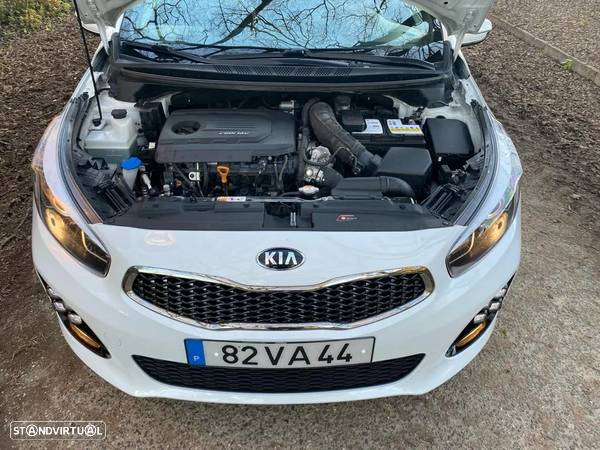 Kia Ceed SW 1.6 CRDi GT Line - 37