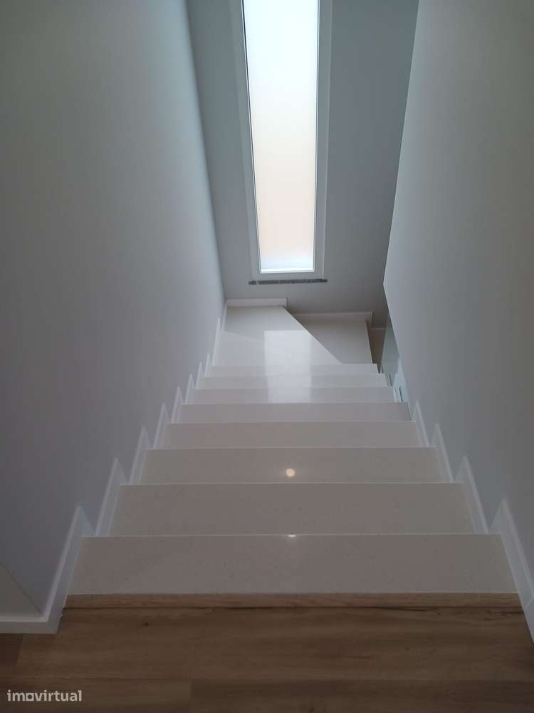 Moradia nova em construção.-14