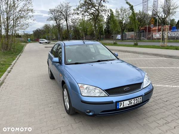 Ford Mondeo 1.8 Ambiente - 18