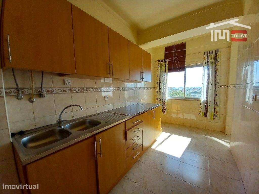 Apartamento T1  1ºandar