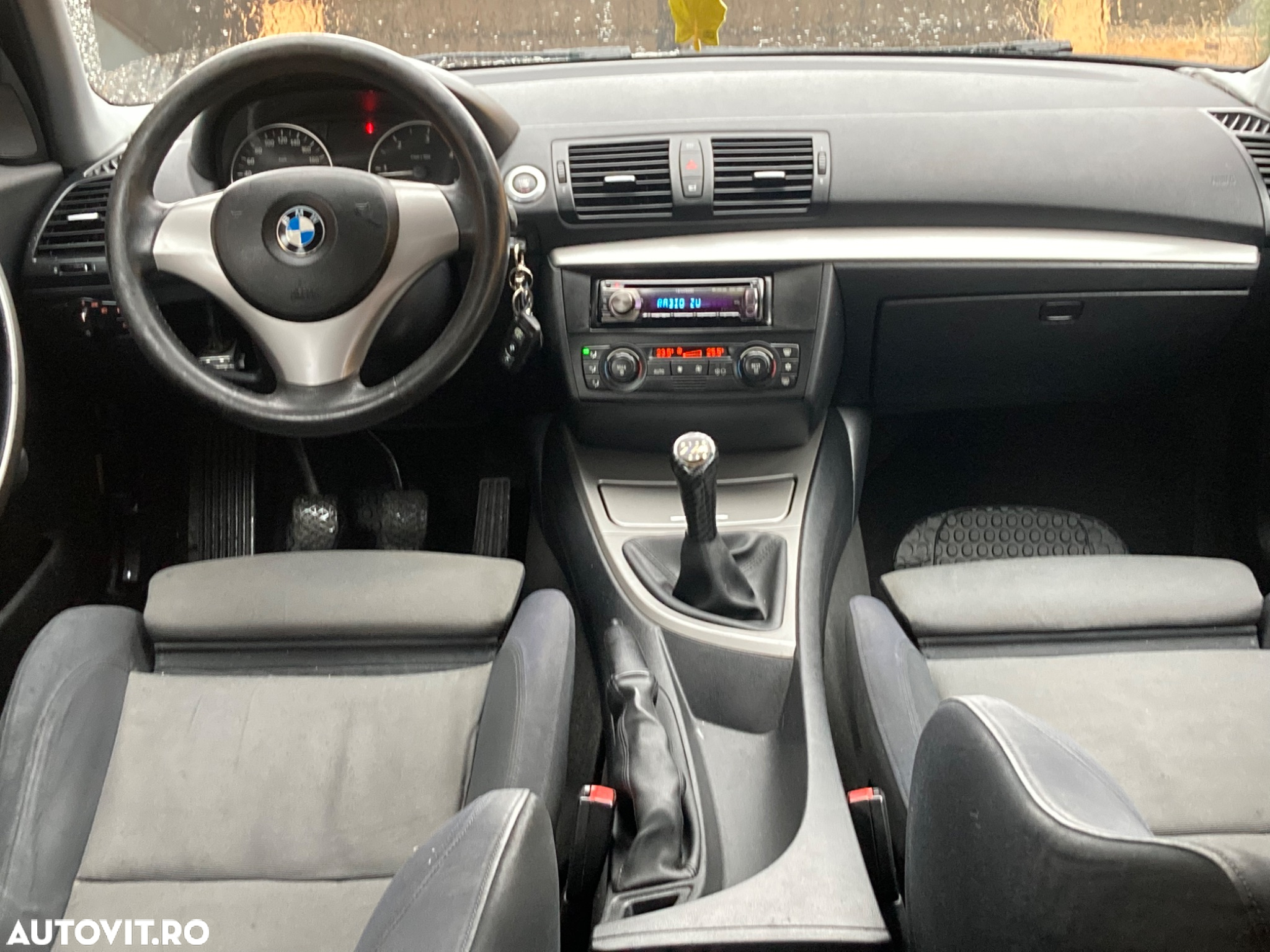 BMW Seria 1 120d - 25