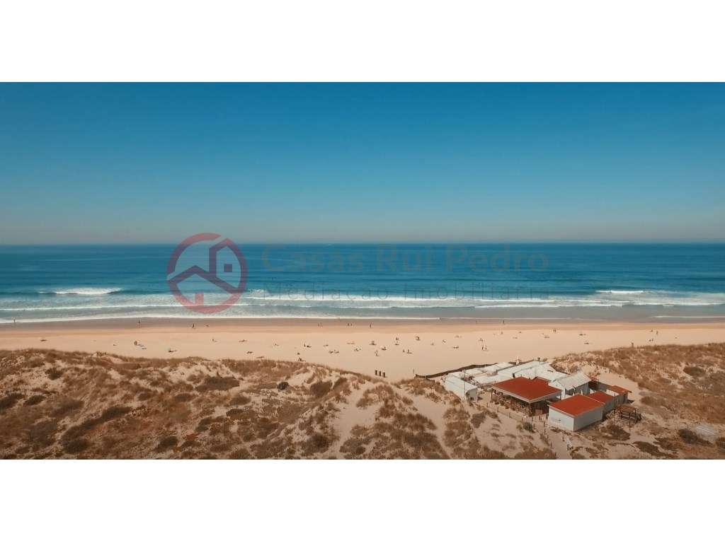 Moradia T2 com anexo, zona de lazer, na Charneca da Caparica-25