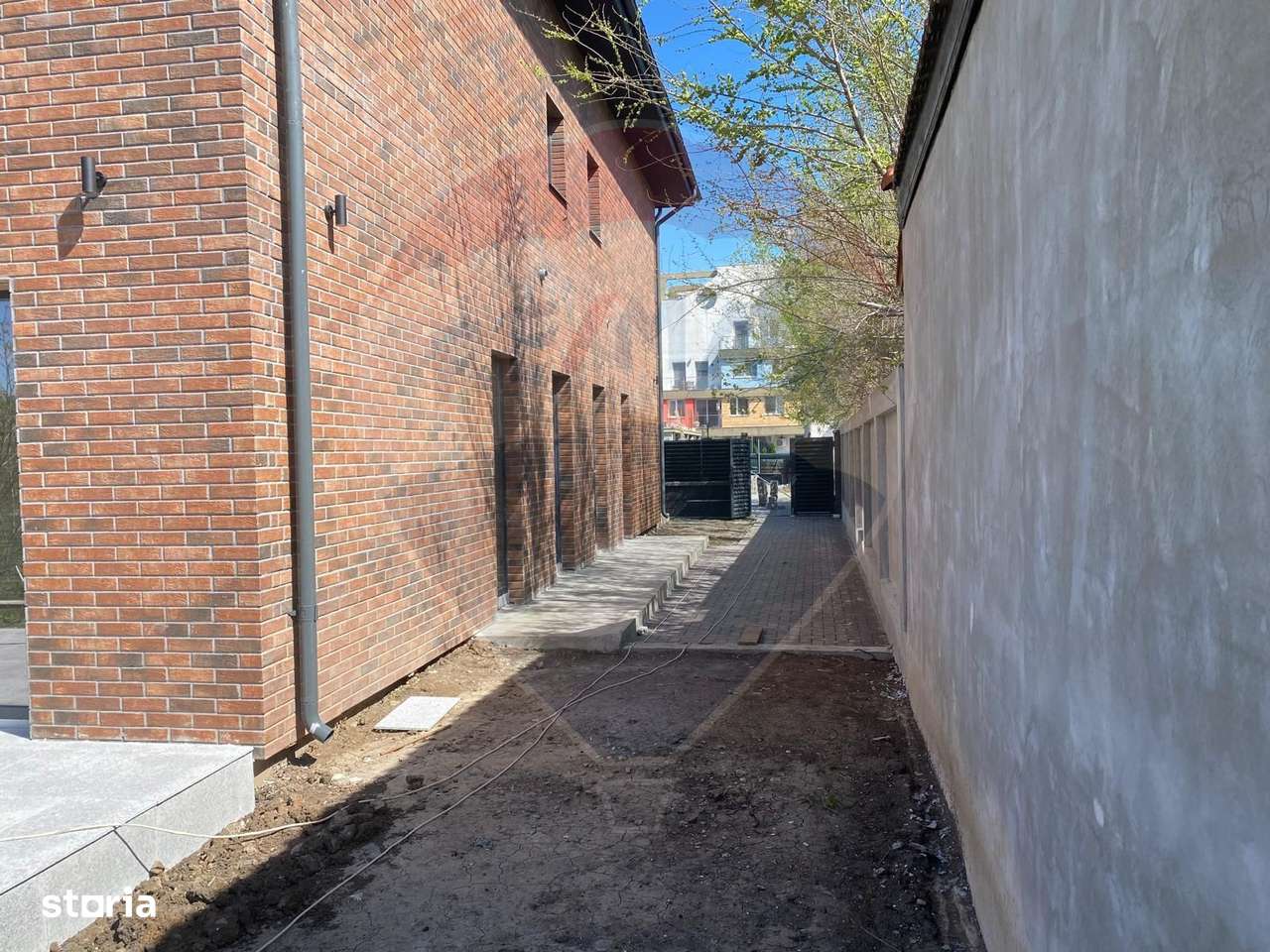 DE VANZARE Vila tip Quadruplex OTOPENI-15