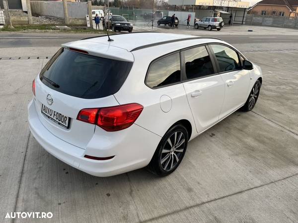 Opel Astra Sports Tourer 2.0 CDTI - 18