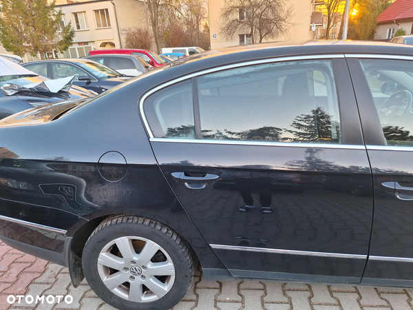 Volkswagen Passat 1.8 TSI Comfortline - 5