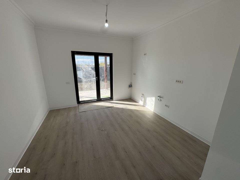 CASA INDIVIDUALA, 500MP TEREN, TOATE UTILITATILE-9