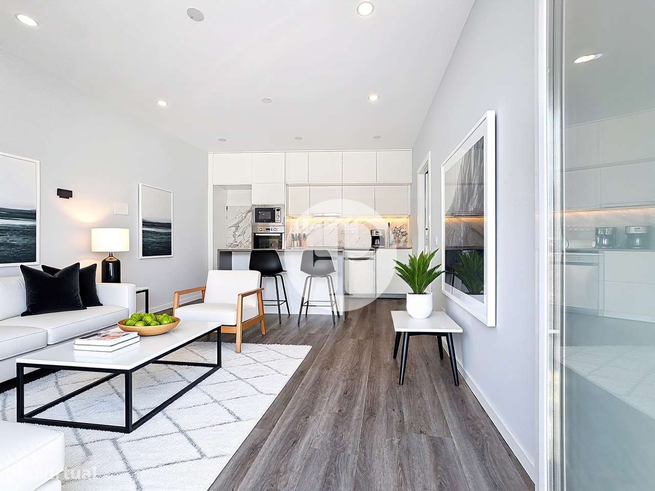 Moradia T4 com 2 suítes, piscina interior central em Alfeizerão-13