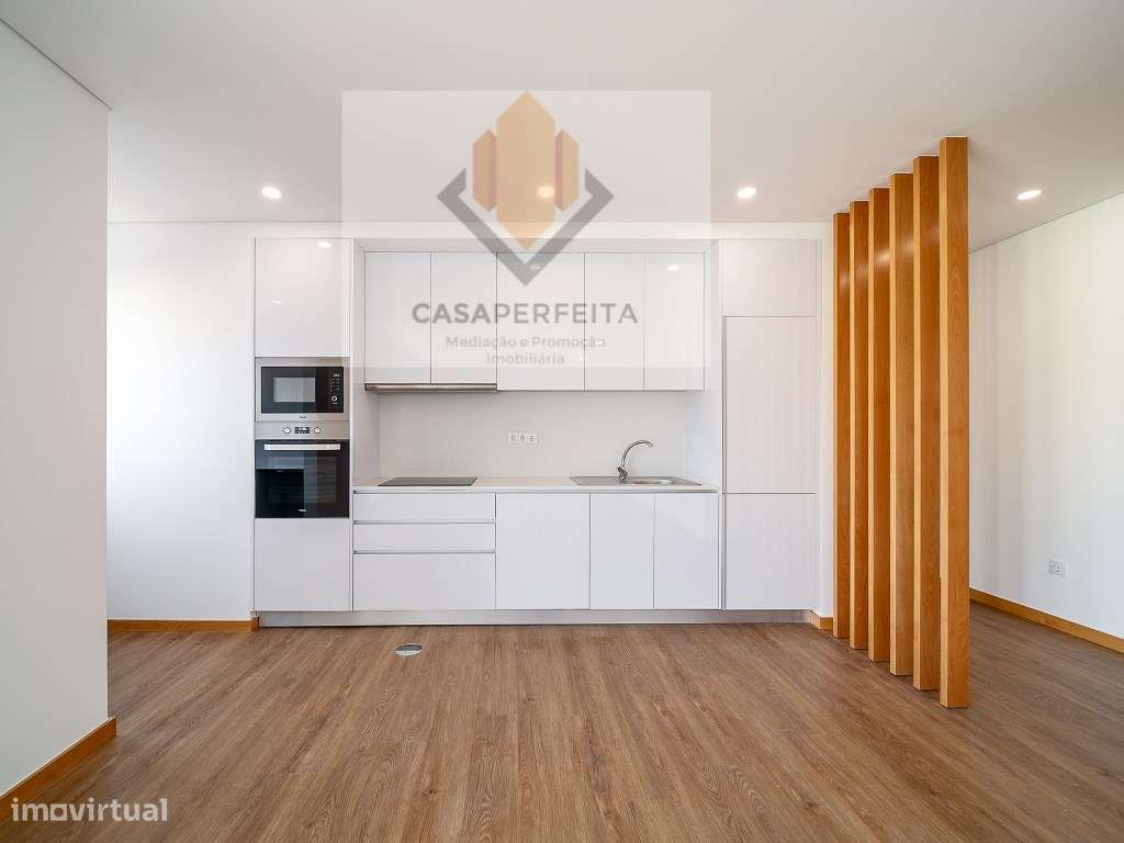 Apartamento T1 Novo com Varanda Ampla e Lugar de Garagem - Oliveira...-11