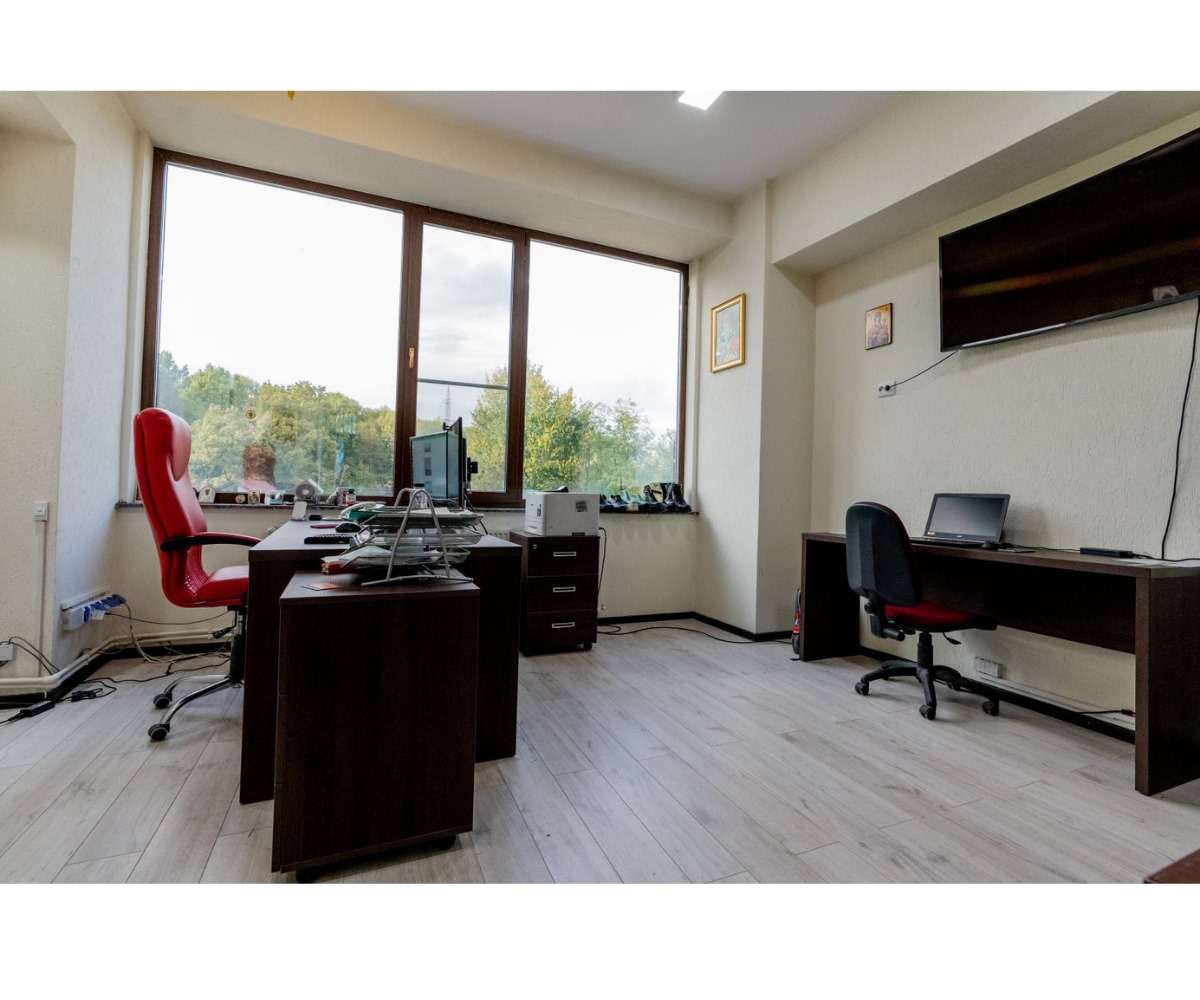 Vând spatiu comercial, casa D+p+E teren cu vad comercial - Imagine principală: 1/7