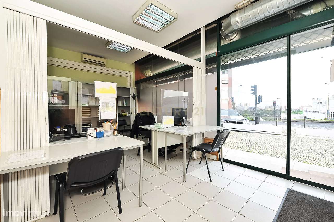 Edifício Areeiro de 2.230m2 p/ Residência Universitário c/ Projeto Apr-13