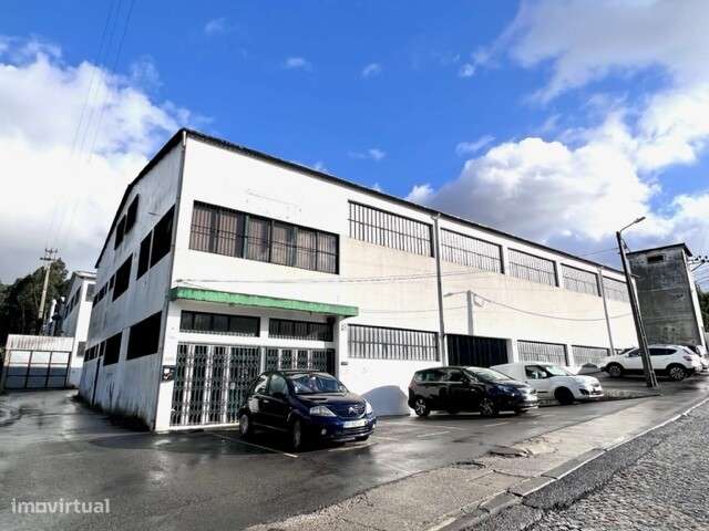 Armazém na Zona Industrial das Travessas, São João da Madeira  - Grande imagem: 2/20