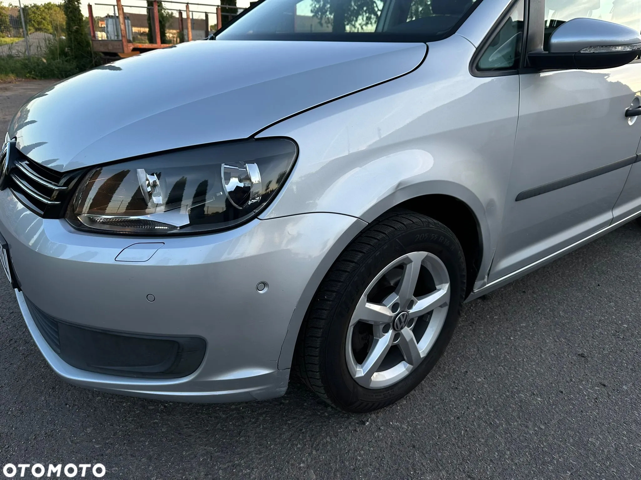 Volkswagen Touran 1.6 TDI DPF BlueMotion Technology Trendline - 12