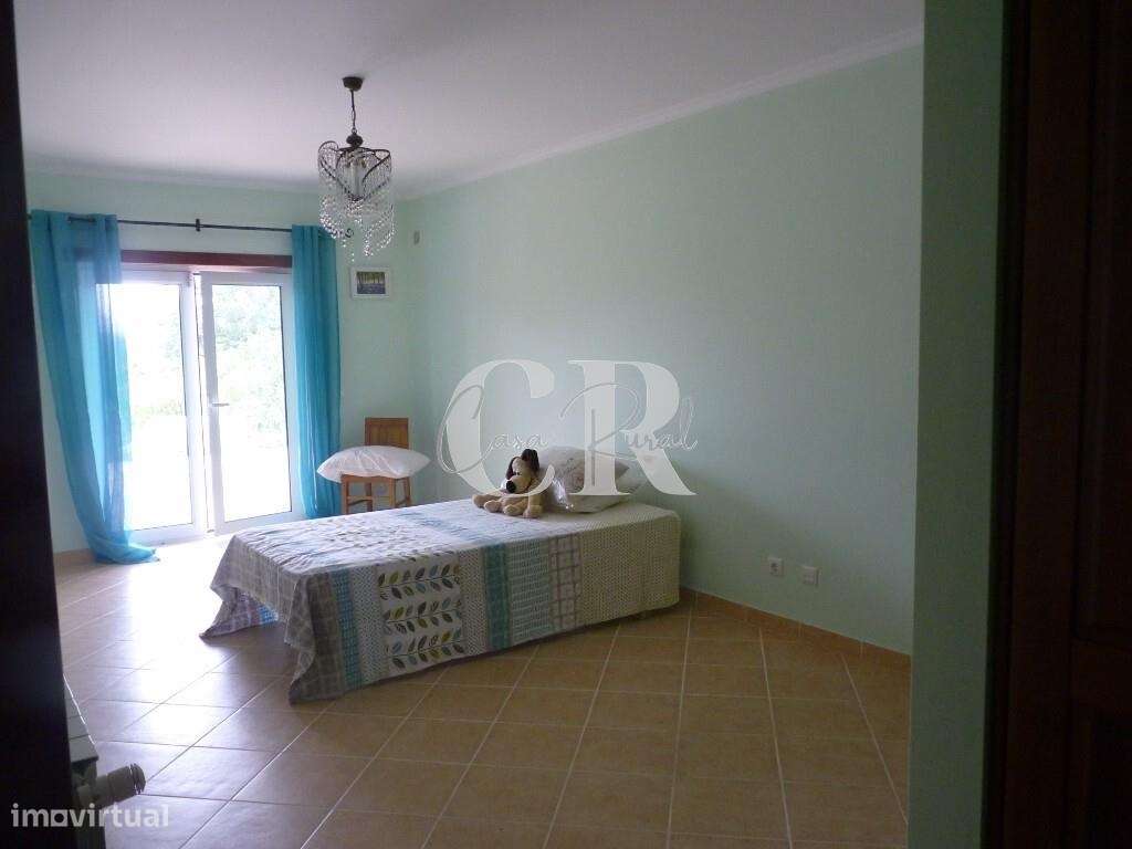 Casa isolada de 3 quartos com piscina, garagem, poço e vistas deslumbr-32
