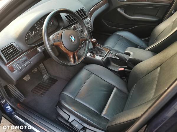 BMW Seria 3 320i - 15